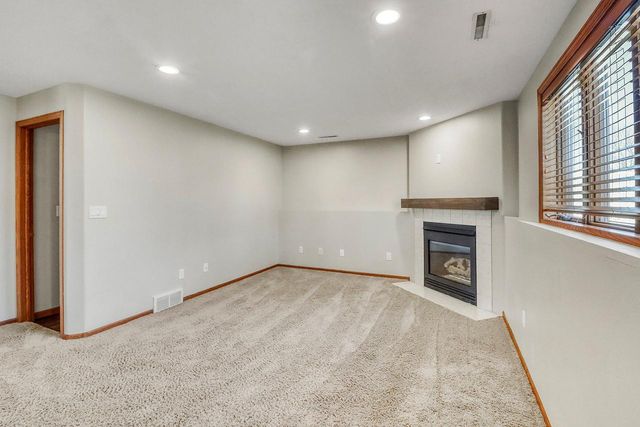 3319 45th Avenue S, Fargo, ND 58104
