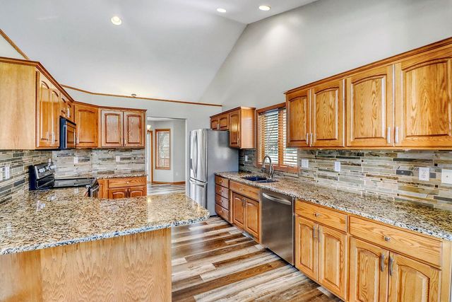 3319 45th Avenue S, Fargo, ND 58104