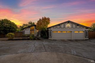 607 Scotland Dr, Santa Rosa, CA 95409