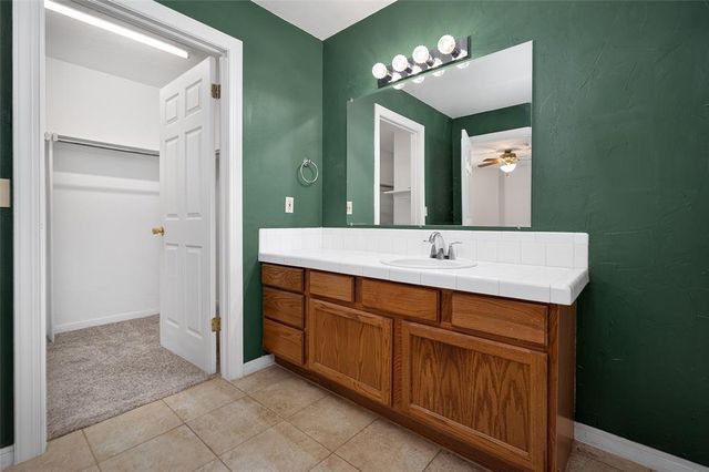 336 Lariat Circle, Edmond, OK 73003