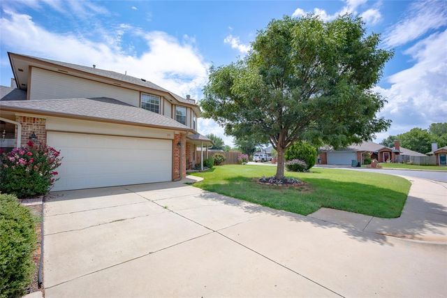 336 Lariat Circle, Edmond, OK 73003