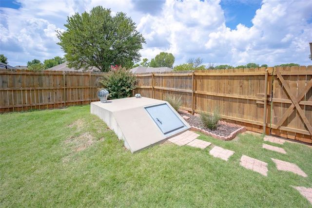 336 Lariat Circle, Edmond, OK 73003