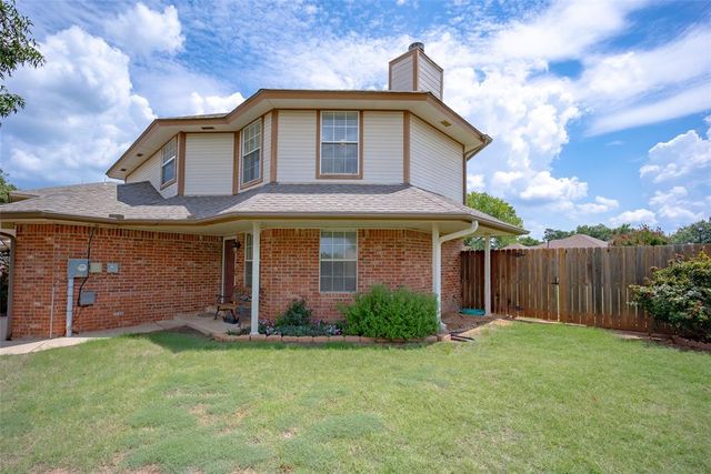 336 Lariat Circle, Edmond, OK 73003