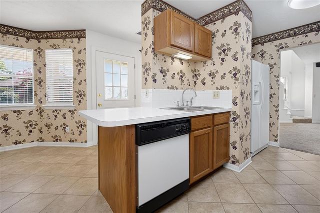 336 Lariat Circle, Edmond, OK 73003