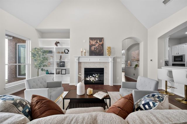 3215 Ricci Lane, Irving, TX 75062