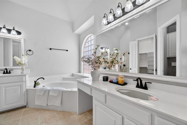 3215 Ricci Lane, Irving, TX 75062