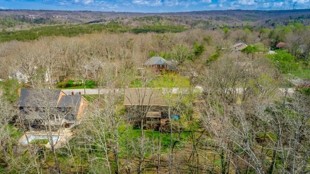 4 Northfield Road, Signal Mountain, TN 37377