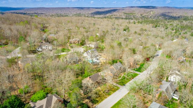 4 Northfield Road, Signal Mountain, TN 37377