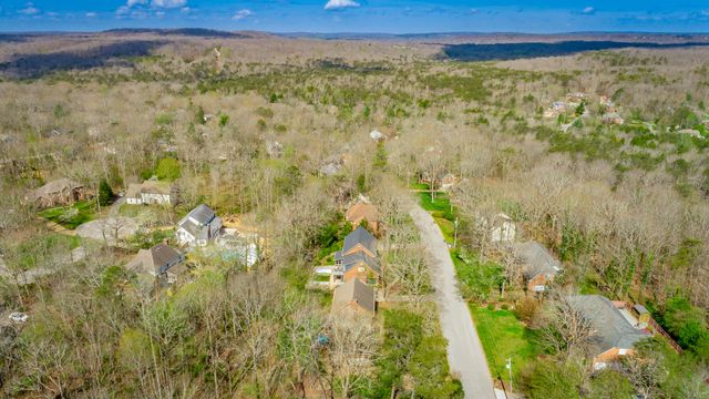 4 Northfield Road, Signal Mountain, TN 37377