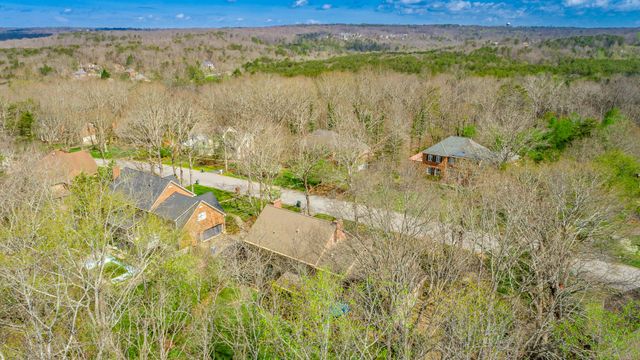 4 Northfield Road, Signal Mountain, TN 37377