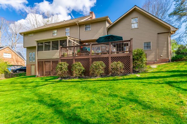 4 Northfield Road, Signal Mountain, TN 37377