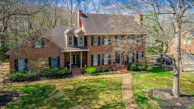 4 Northfield Road, Signal Mountain, TN 37377