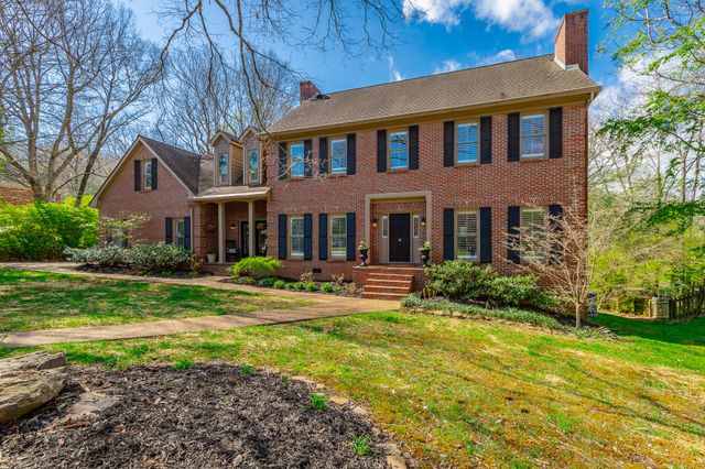 4 Northfield Road, Signal Mountain, TN 37377