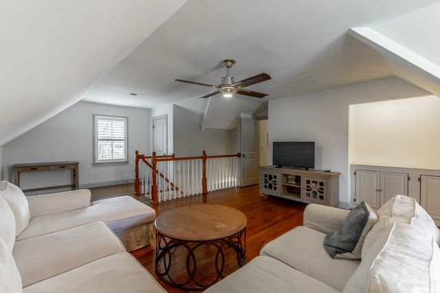 4 Northfield Road, Signal Mountain, TN 37377