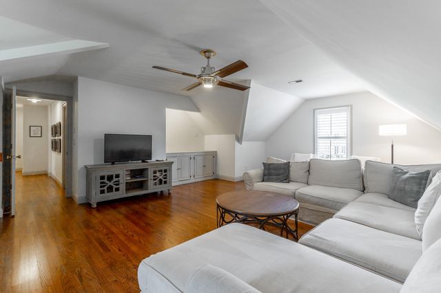 4 Northfield Road, Signal Mountain, TN 37377