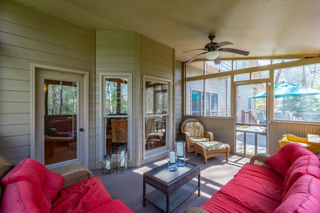 4 Northfield Road, Signal Mountain, TN 37377