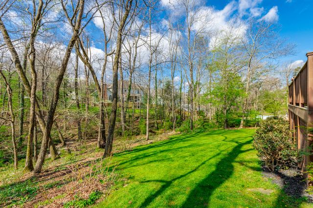 4 Northfield Road, Signal Mountain, TN 37377