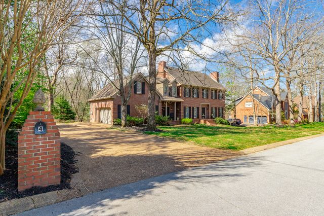 4 Northfield Road, Signal Mountain, TN 37377