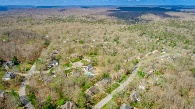 4 Northfield Road, Signal Mountain, TN 37377