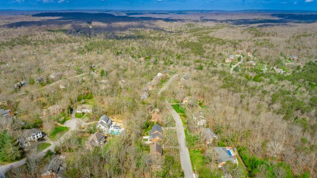 4 Northfield Road, Signal Mountain, TN 37377