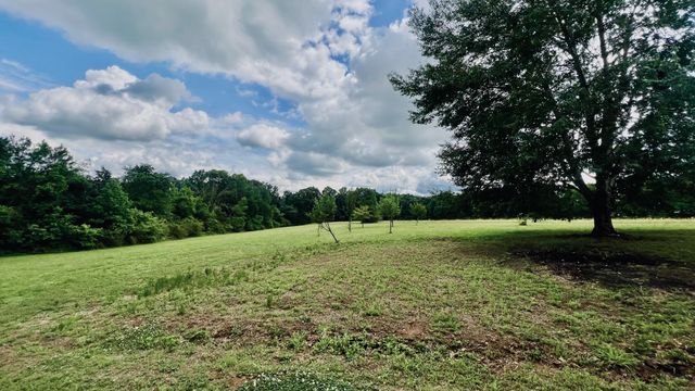 147 Paul Spears Rd, Summertown, TN 38483