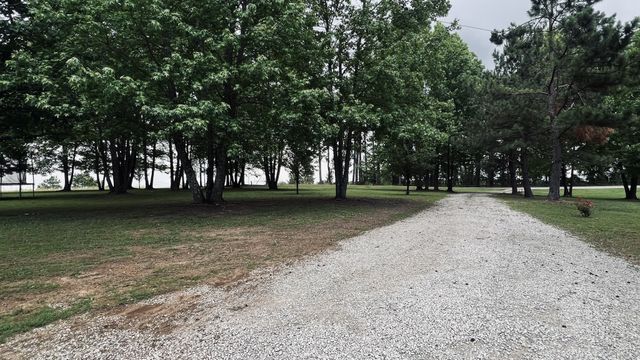 147 Paul Spears Rd, Summertown, TN 38483
