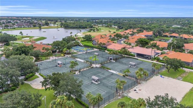 6025 Pinnacle LN 602, Naples, FL 34110