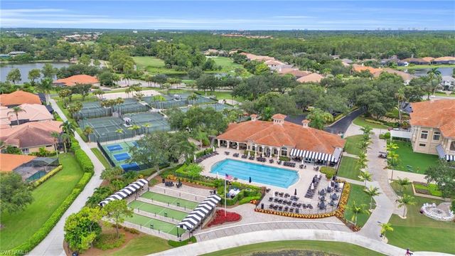 6025 Pinnacle LN 602, Naples, FL 34110