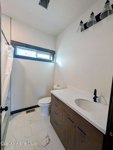 6856 Selkirk St, Bonners Ferry, ID 83805