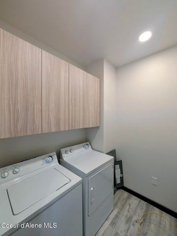 6856 Selkirk St, Bonners Ferry, ID 83805