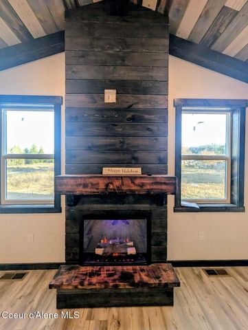 6856 Selkirk St, Bonners Ferry, ID 83805