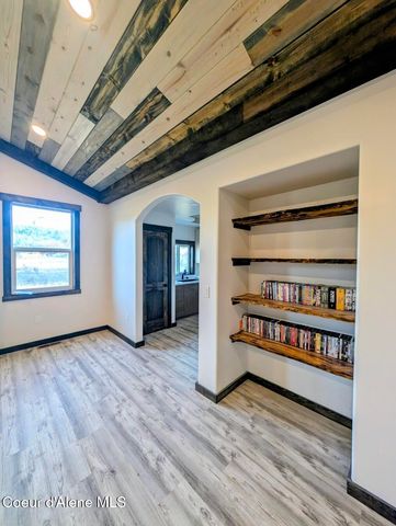 6856 Selkirk St, Bonners Ferry, ID 83805