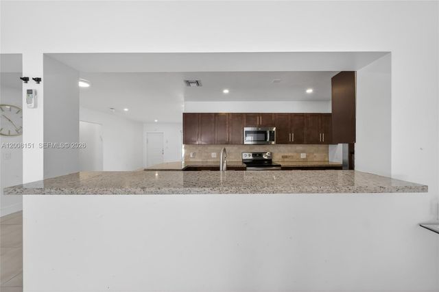 1155 NE 184th St, Miami, FL 33179