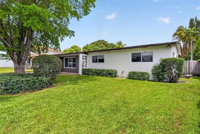 1155 NE 184th St, Miami, FL 33179