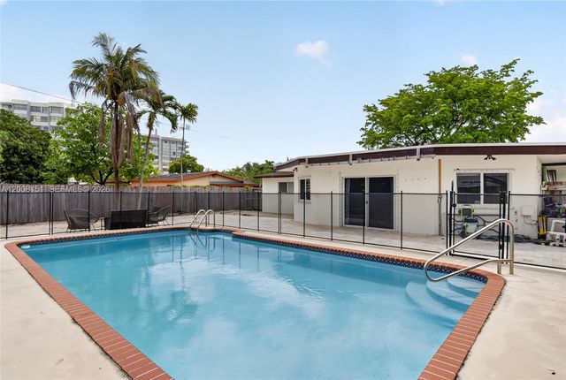 1155 NE 184th St, Miami, FL 33179