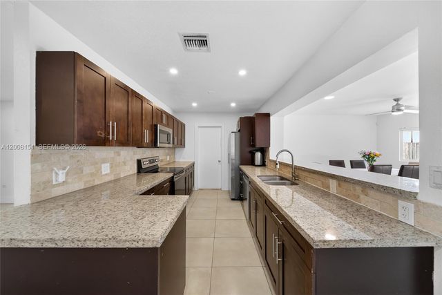 1155 NE 184th St, Miami, FL 33179
