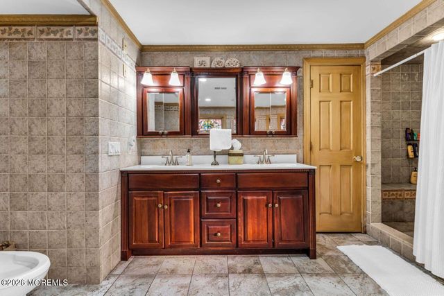 1616 Martin Road, Wall, NJ 07753