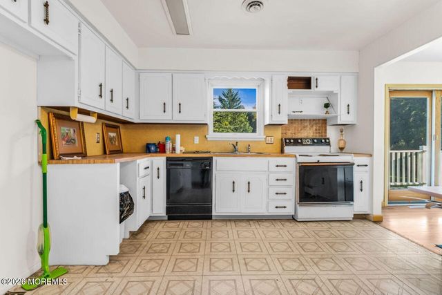 1616 Martin Road, Wall, NJ 07753