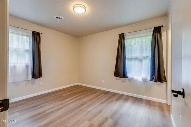 1134 Cooks Valley Road, Kingsport, TN 37664