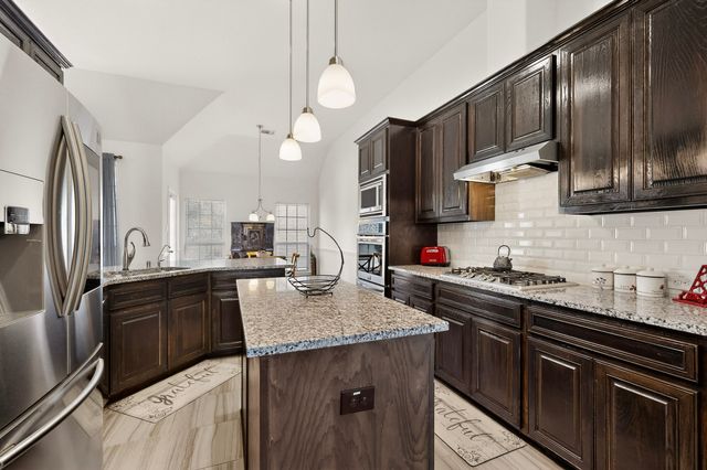 824 State Street, Desoto, TX 75115