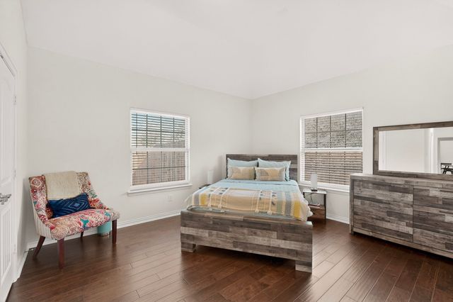 824 State Street, Desoto, TX 75115