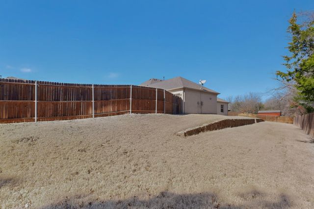 824 State Street, Desoto, TX 75115