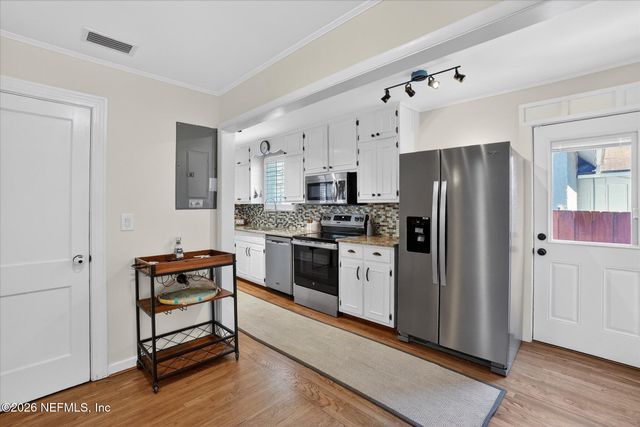 2842 IONIC Avenue, Jacksonville, FL 32210