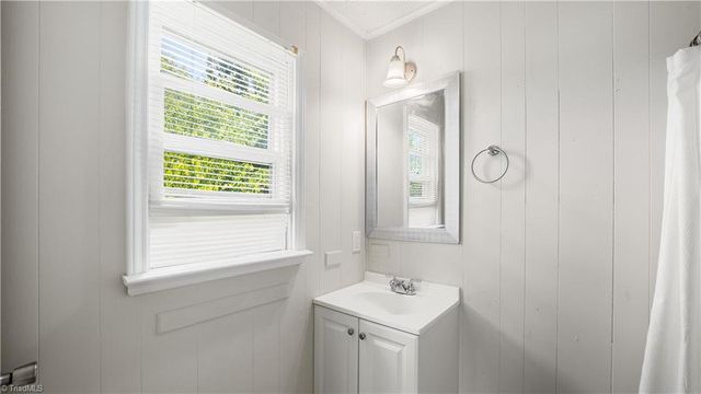 106 Northview Place, High Point, NC 27263