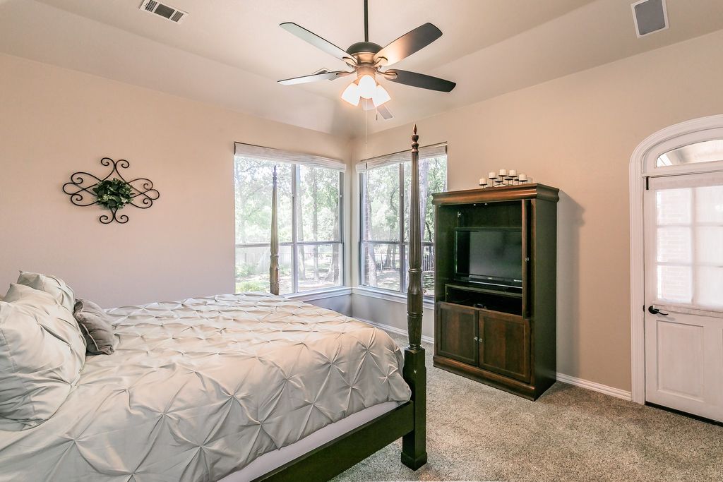 property-img