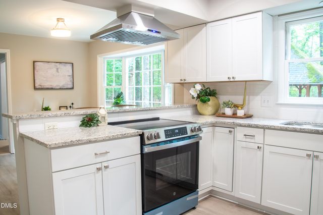110 Country Road, Chapel Hill, NC 27514