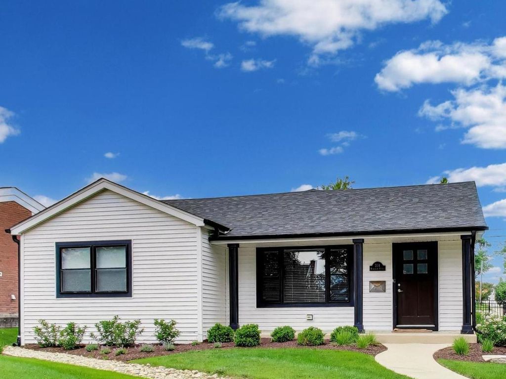 304 W Graham Avenue, Lombard, IL 60148 — photo 2