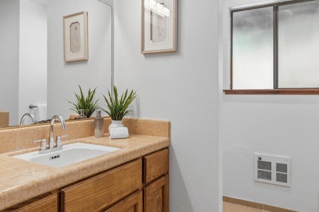 20074 Beatty Ridge Road, Los Gatos, CA 95033