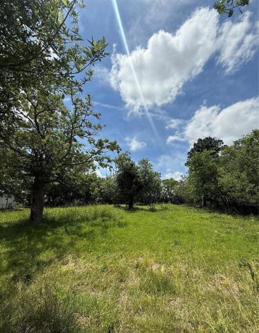 2929 2nd Avenue N, Texas City, TX 77590