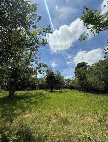 2929 2nd Avenue N, Texas City, TX 77590